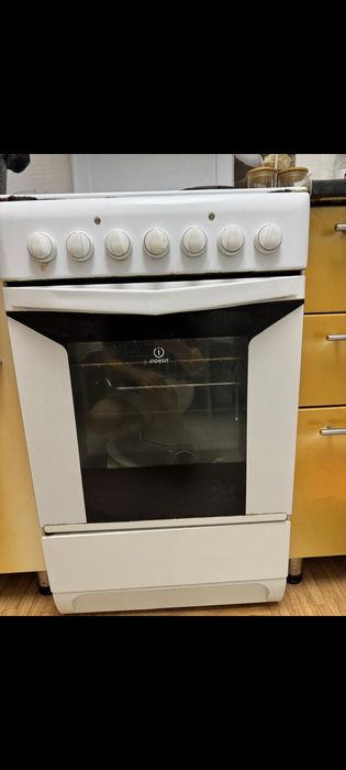 Продаётся кухонный печь