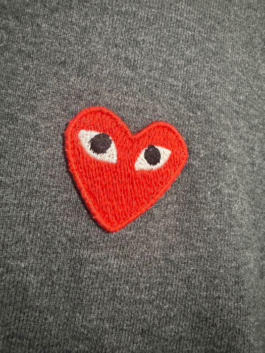 Play Comme des Garçons Classic Red Heart Long-sleeved T-shirt