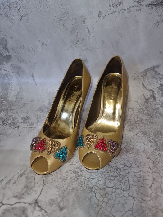 Шикарные туфли SWAROVSKI