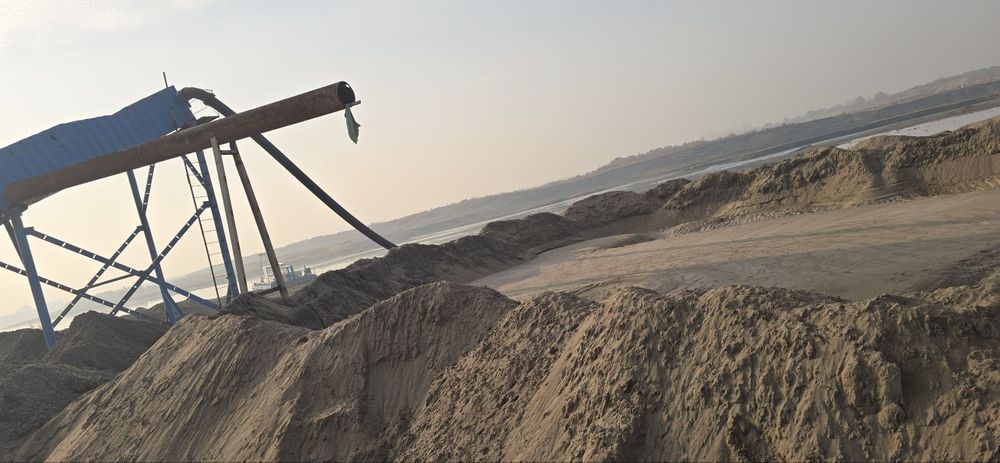 Карер сотилади, сирдаре