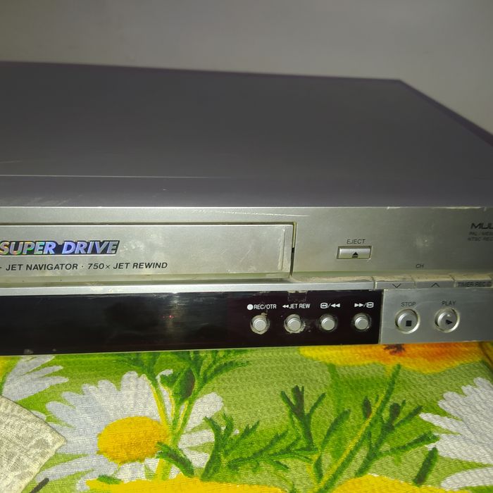 Продам видеомагнетафон панасоник