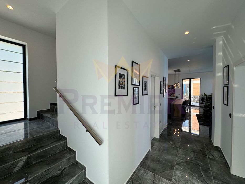 Продава се Къща в Балчик - 330 кв.м за 1697 €/кв.м - Снимка #7