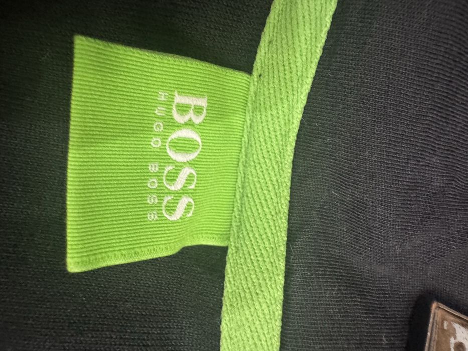 Мъжко горнище BOSS. Размер L