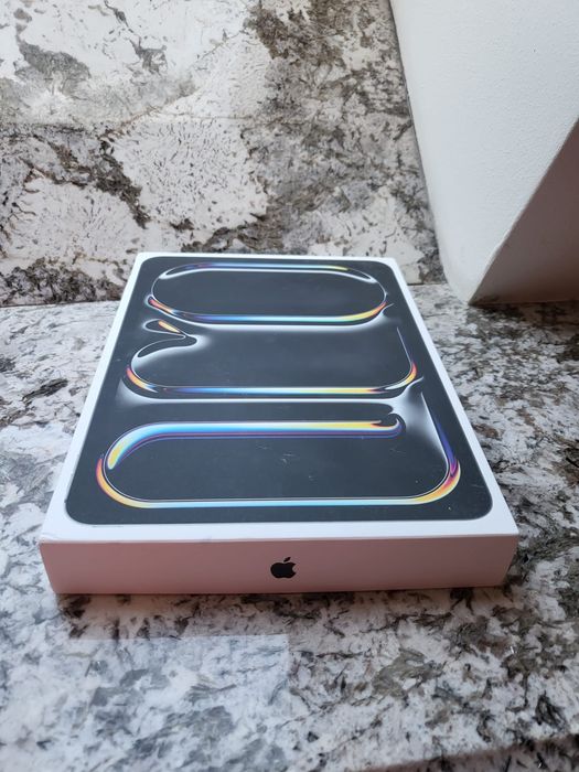 iPad Pro 11" M4 (2024) 7th Gen Wifi 256 GB, Space Black, Ca nou