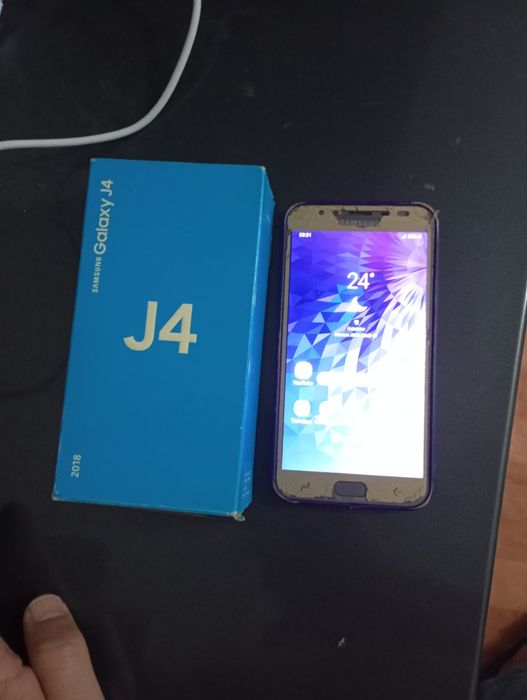 Самсунг j4 Samsung