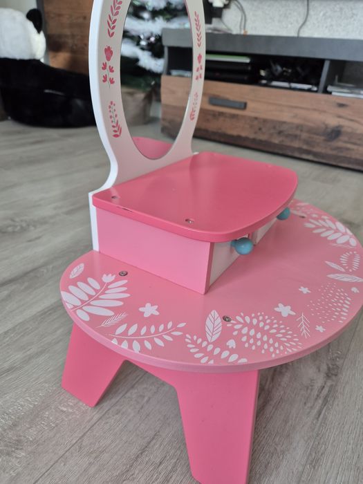 Детска дървена тоалетка