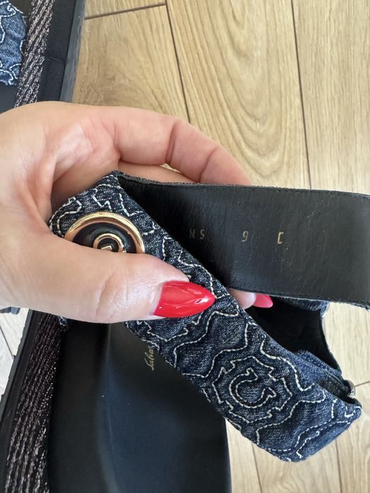 Salvatore Ferragamo Kalie сандали нови 39 деним и естествена кожа