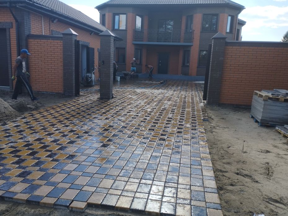 Укладка брусчатки и тротуарной плитки