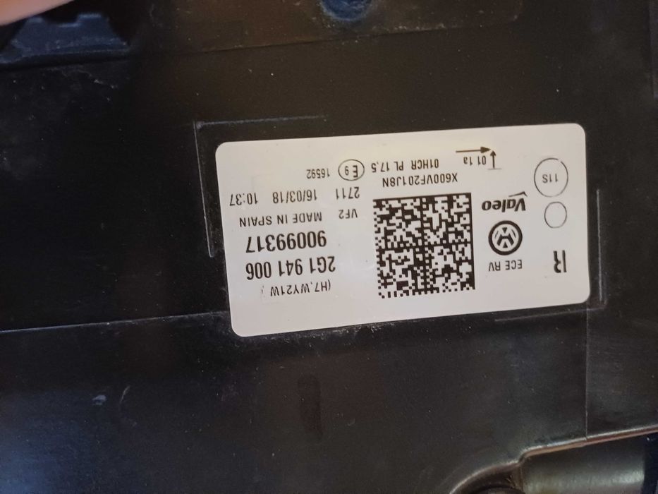 Faruri Vw polo , originale , folosite doar 3 luni