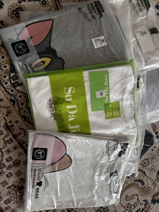 Продам футболки новые