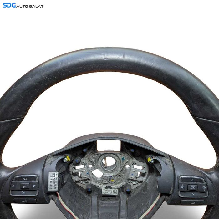 Volan din Piele in 3 Spite Volkswagen Passat B6 2005 - 2010 Cod 3C8419091B 3C8959537D [L9135]