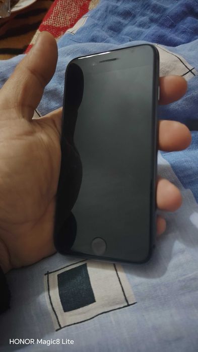 iphone 8 256gb чисто нов 85% Батерия живот