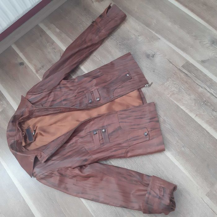 Дамско кожено яке