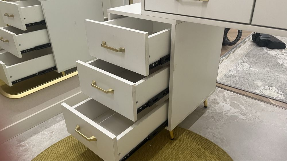 Продается тумба в хорошем состоянии