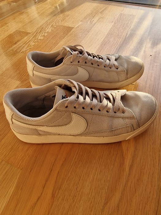 Adidasi Nike, 38