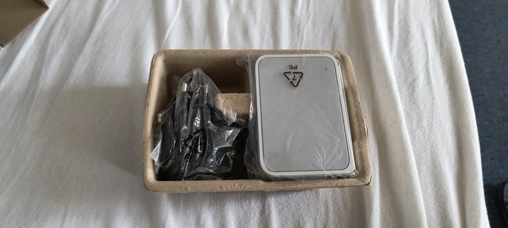 Vând Switch 5 porturi.