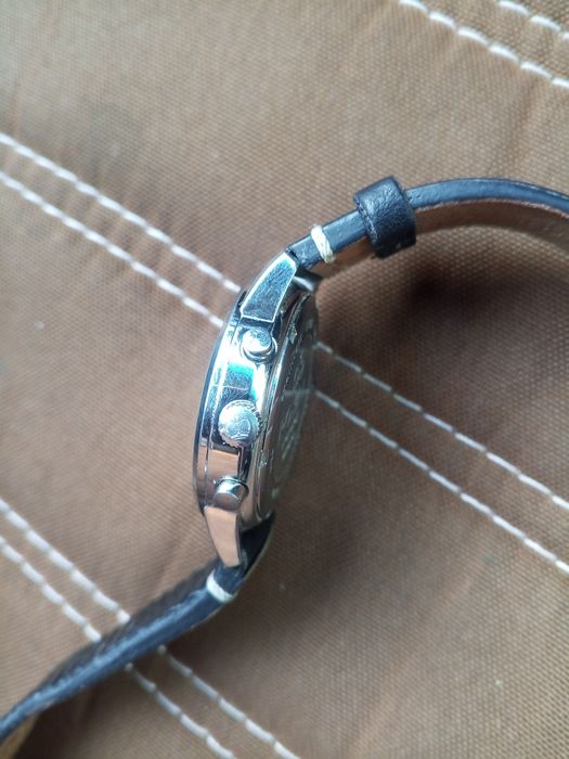Часы наручные в хорошем состоянии