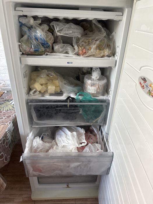 Продам морозильник