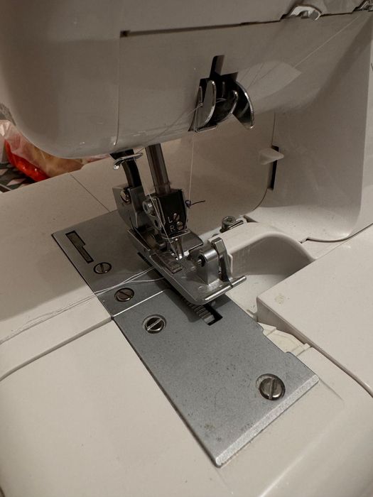 Оверлок jaguar M-4952D