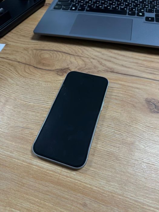 Продам iphone 15 (айфон) в отличном состоянии