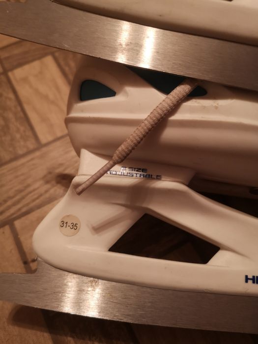 Продам детские коньки