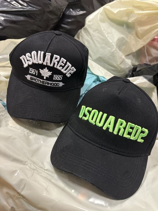 Шапки с козирка и идиотки марки НА ЕДРО