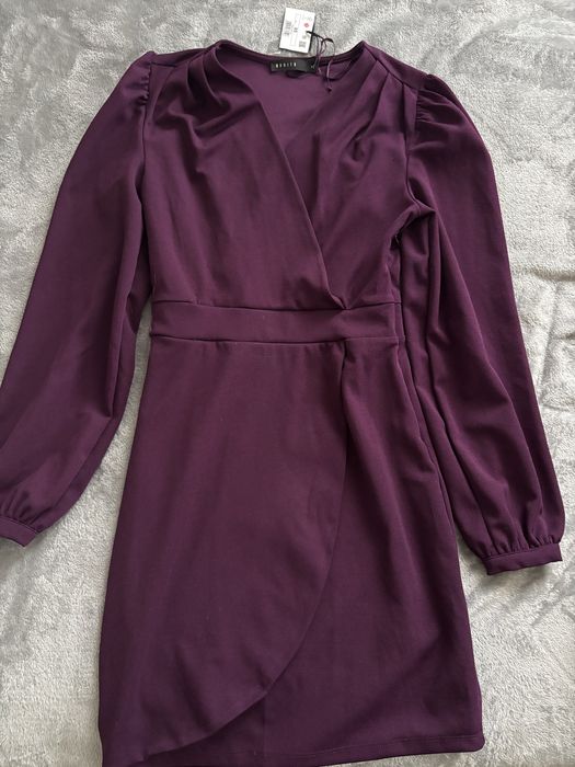 Дамска рокля с дълъг ръкав