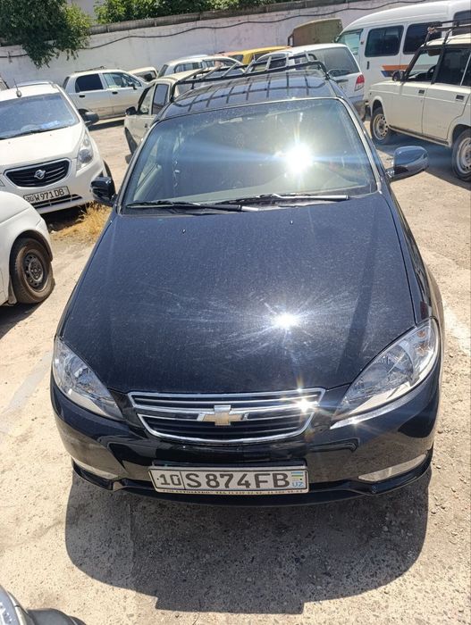 moshina orqadan urilgan