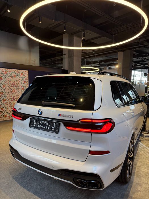 Продам новый BMW X7 M60 FULL в наличии ! c гарантией !