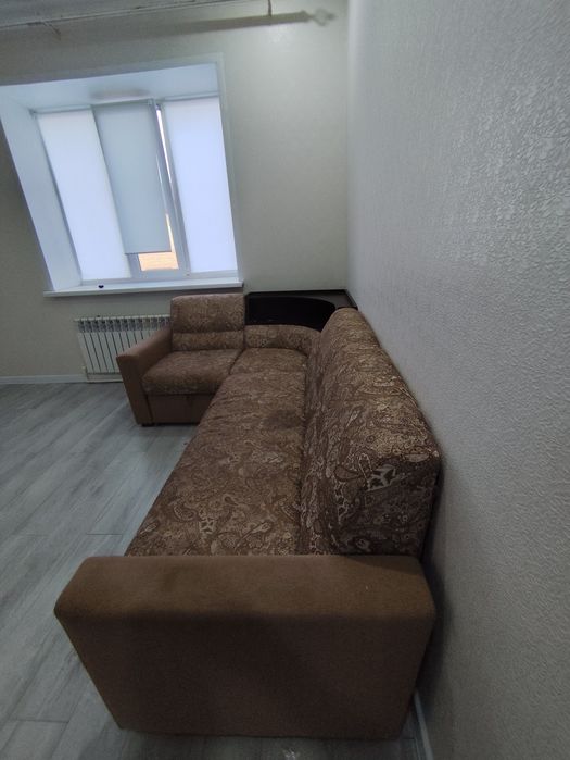 Продам диван угловой