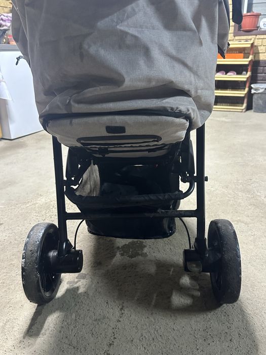 Продам каляску бу