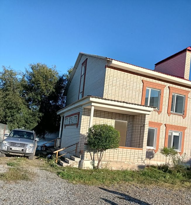 Продам трёхкомнатную квартиру