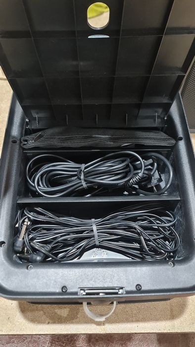 Boxe active JBL 300W CU MIXER, portabile