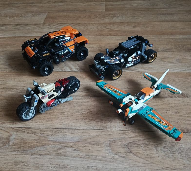 LEGO Technic много наборов