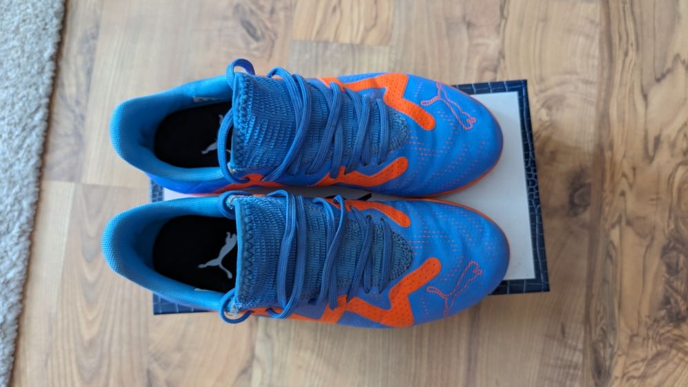 Adidași pentru fotbal Puma