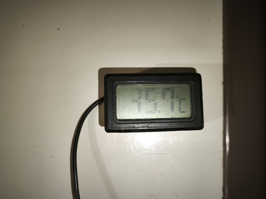 Продам морозильную камеру б/у
