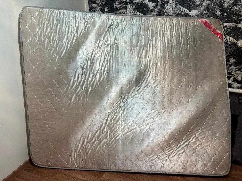 Продам Матрас 160*180