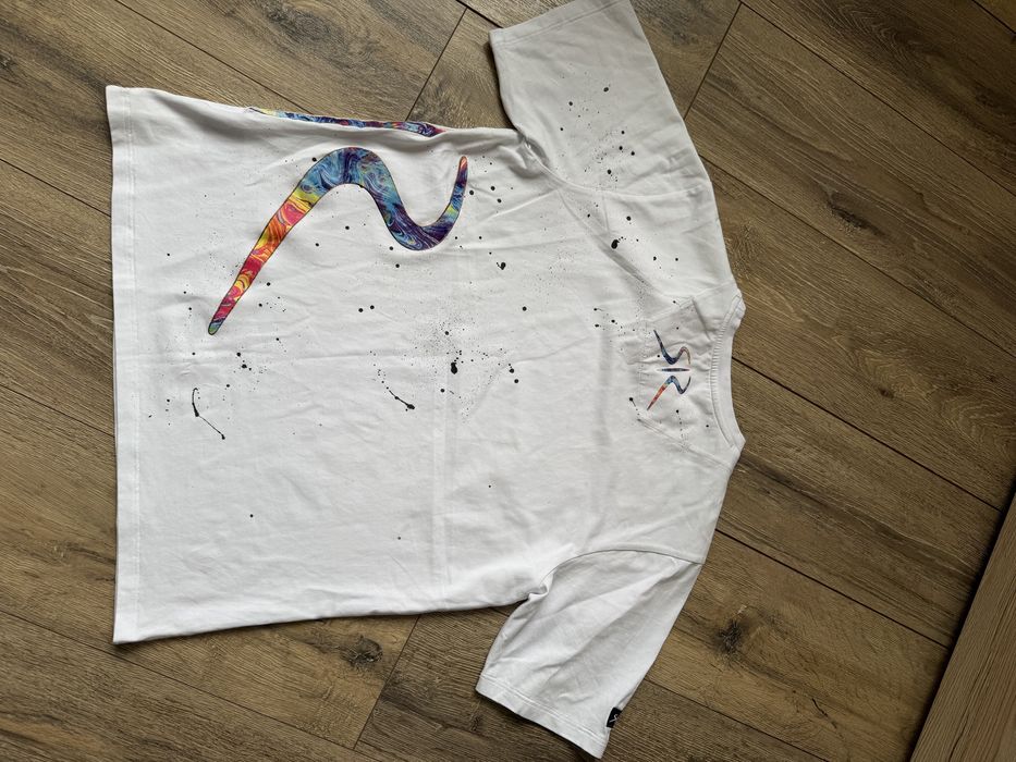 Дизайнерска тениска Radichev нова