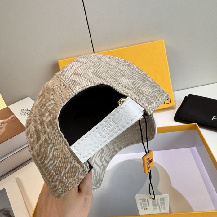 Sapca Fendi , calitate premium , pe comanda , noua