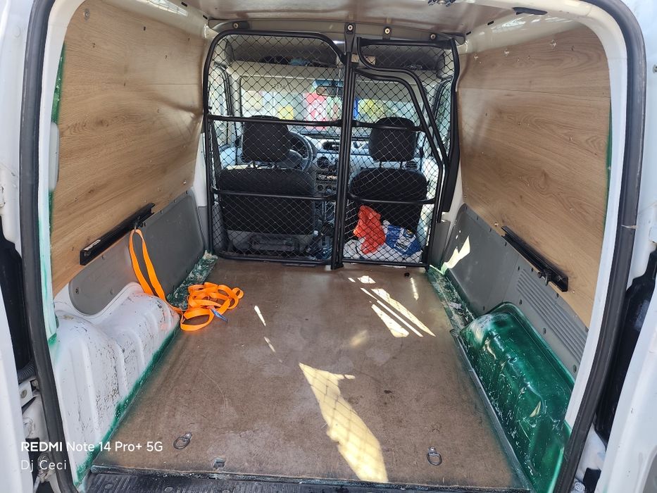 Продавам nissan kubistar 1.5 dci