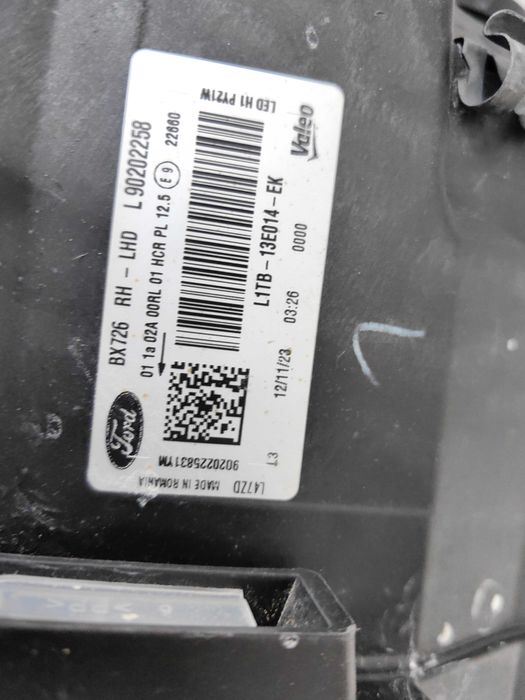 Оригинален фар Ляв Десен  Форд Пума  Ford Puma Led