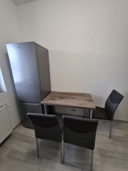 Inchiriez apartament 2 camere zona Cartierului Latin