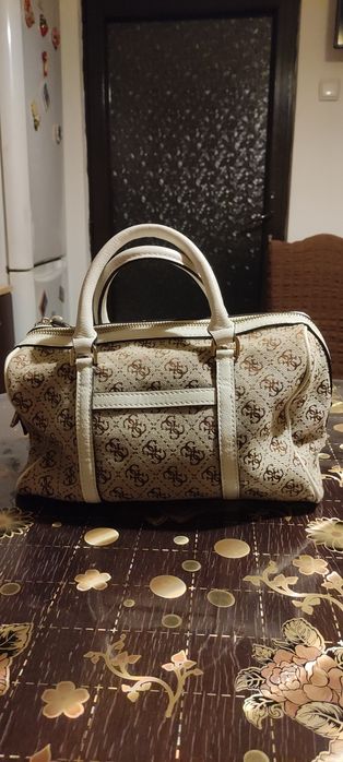 Geanta dama Guess
