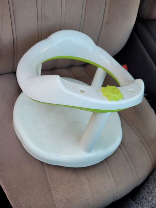 Детское сиденье в ванну