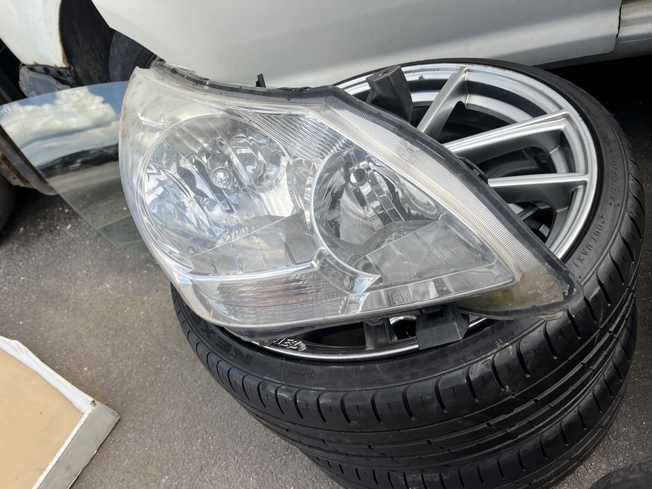 Фар Toyota Verso 2009-