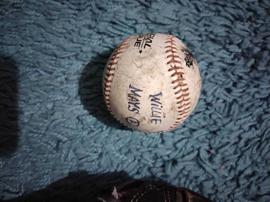Бейзболна ръкавица Wilson и топка MLB