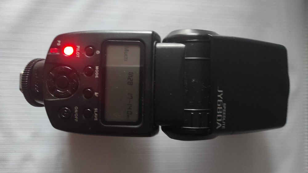 Продам вcпышки Sony, Canon, Nikon, микрофоны и синхронизаторы.