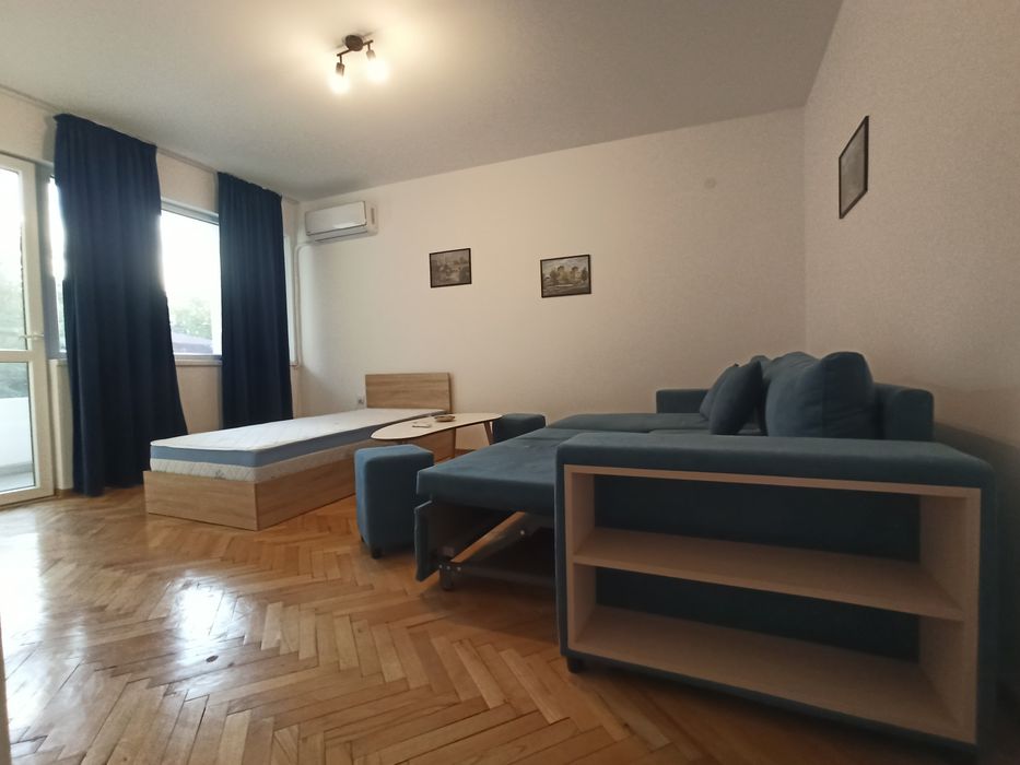 Дава се под наем Четиристаен апартамент в Видин, Център - 100 кв.м за 560 € - Снимка #2