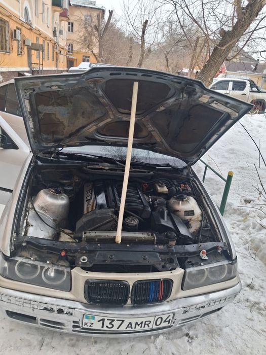 Продам авто бэха 3ка.320.нахаду