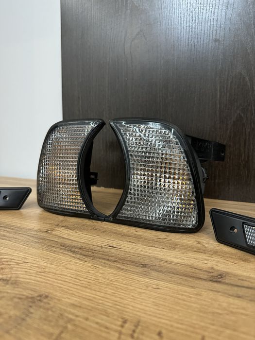 Дымчатые поворотники Бмв Е34